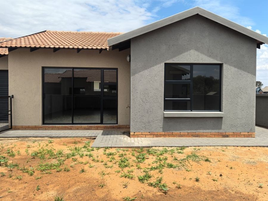 2 Bedroom Property for Sale in Heuwelsig Free State